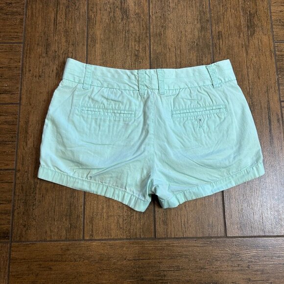 J Crew Mint Green Broken in Chinos Flat Front Beach Summer Short Shorts Size 4 - Picture 4 of 6
